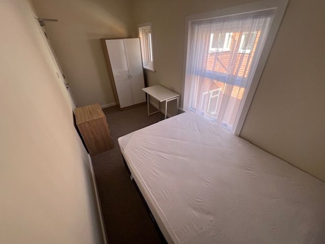 Property photo 2 of 8 Images