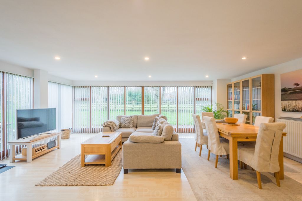 Property photo 1 of 23 Close Farm Lodge -1