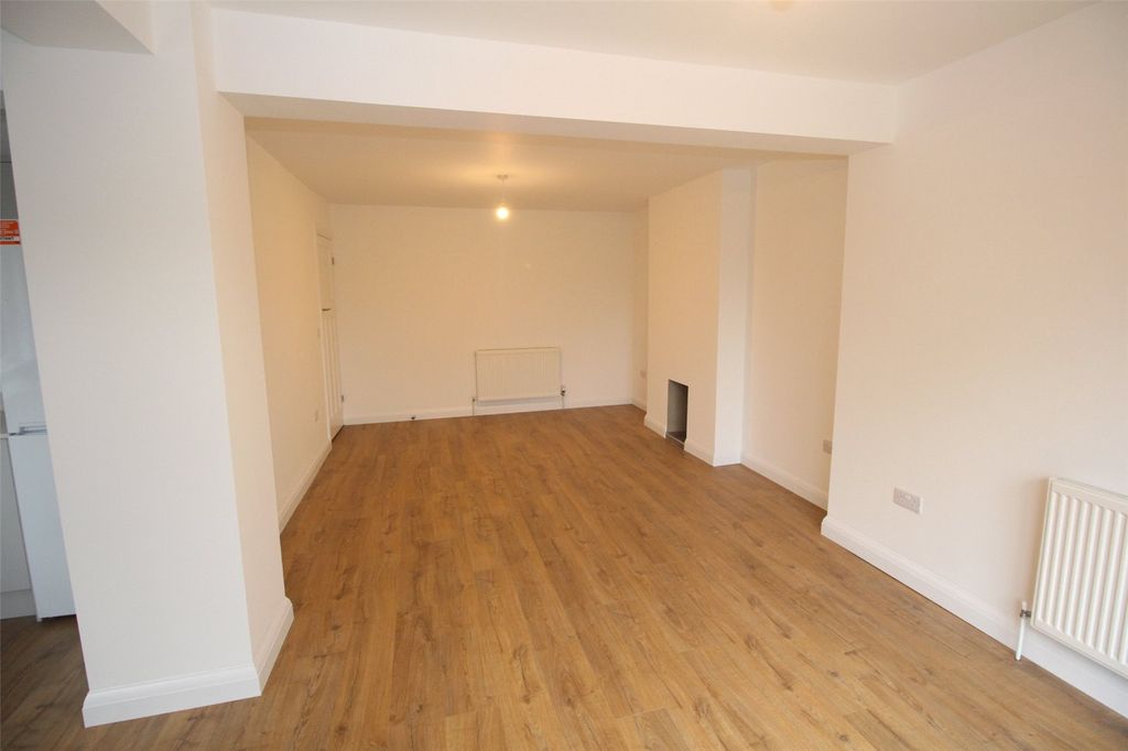 Property photo 2 of 13 Picture No. 03