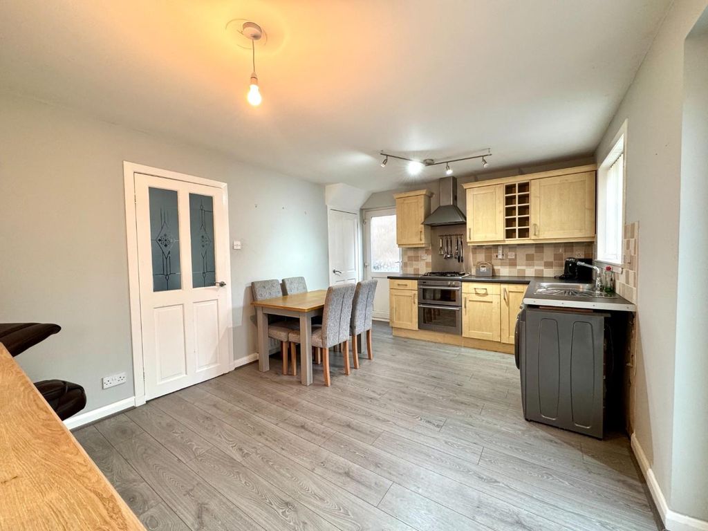 Property photo 3 of 13 Kitchen Diner