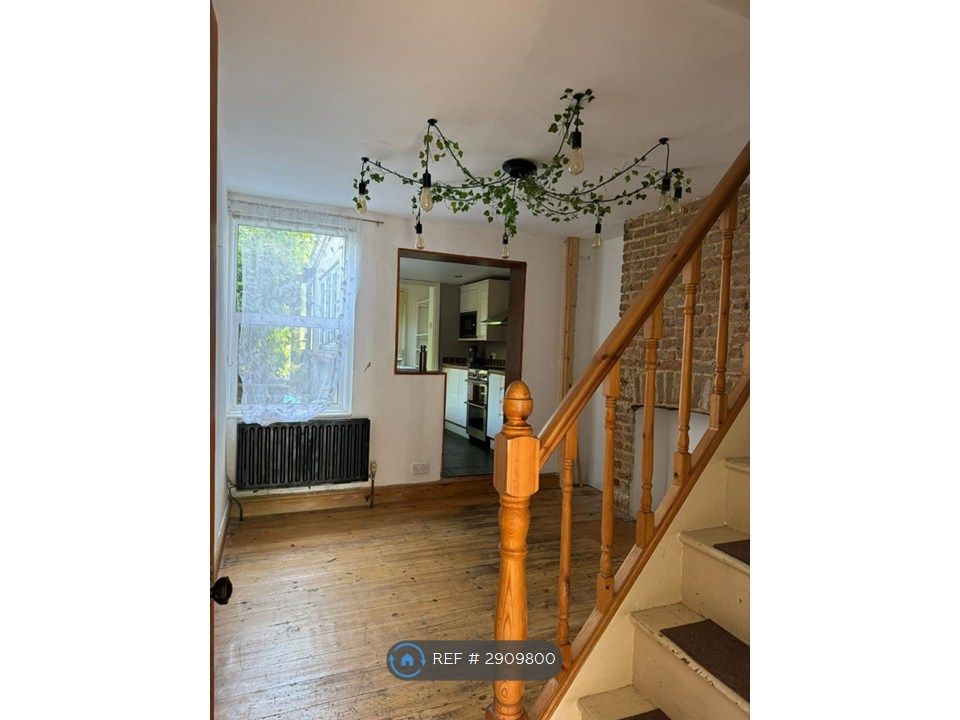 Property photo 3 of 13 Diningroom_Pic1