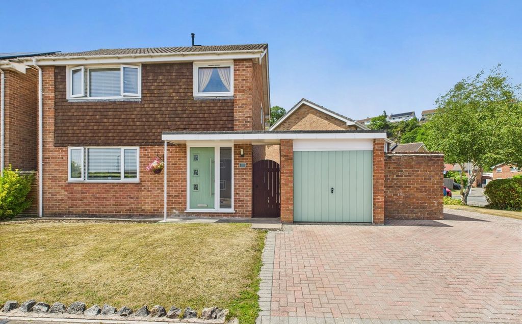 Property photo 1 of 27