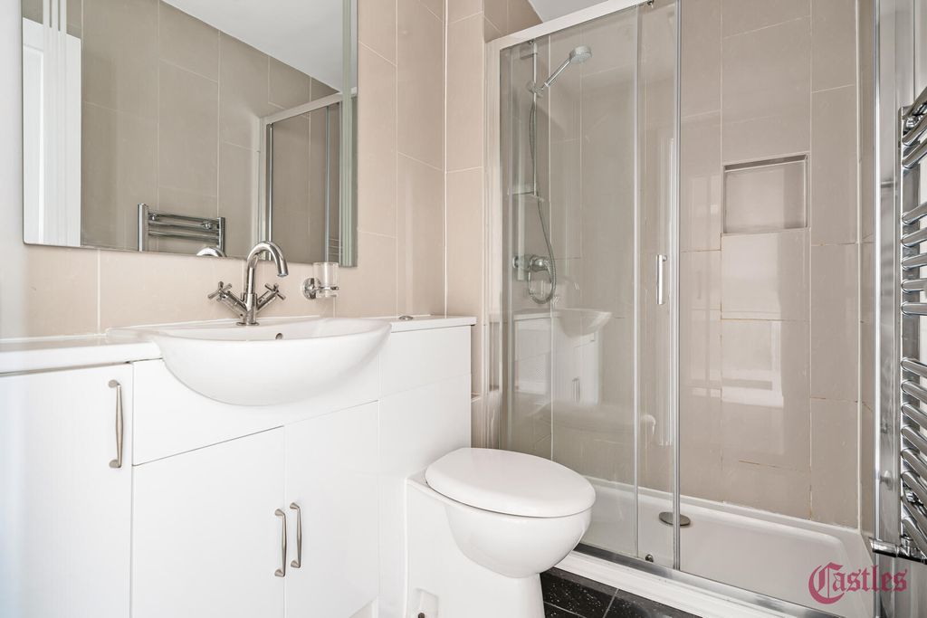Property photo 3 of 16 Bathroom