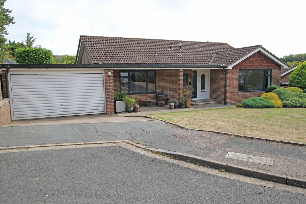 Property photo 1 of 21
