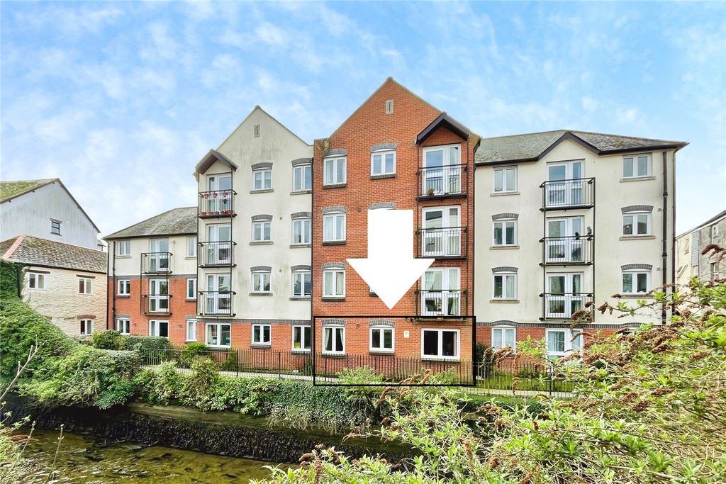 Property photo 1 of 14 Rear View