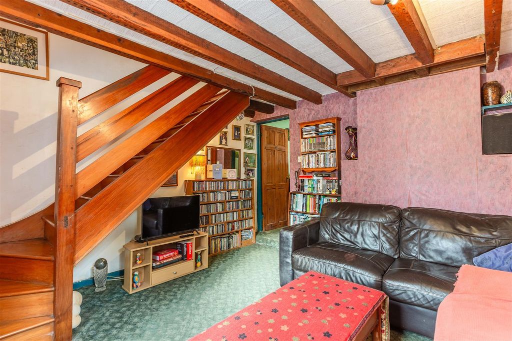 Property photo 3 of 14 Living Room2.Jpg