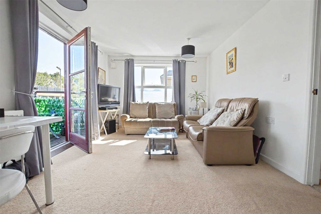 Property photo 3 of 12 Picture No. 17