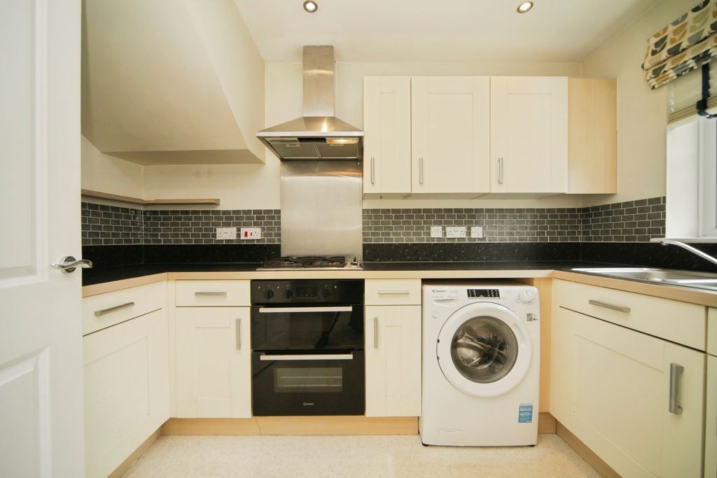 Property photo 2 of 17 Pbox-Img.Jpg