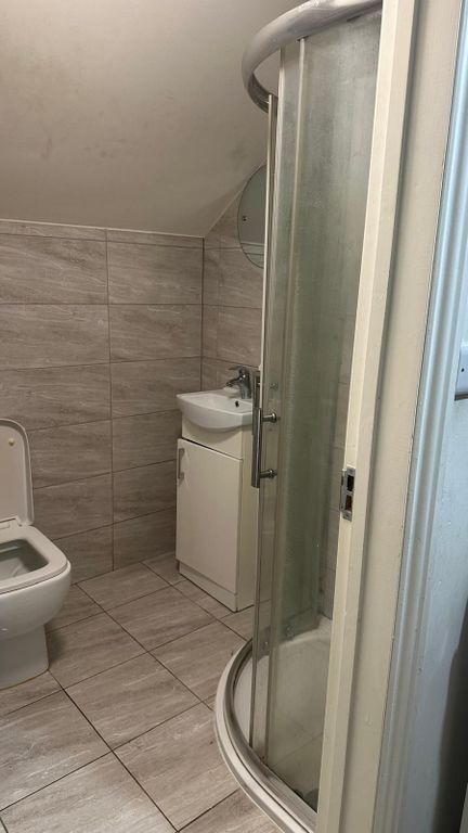 Property photo 3 of 7 Gallery