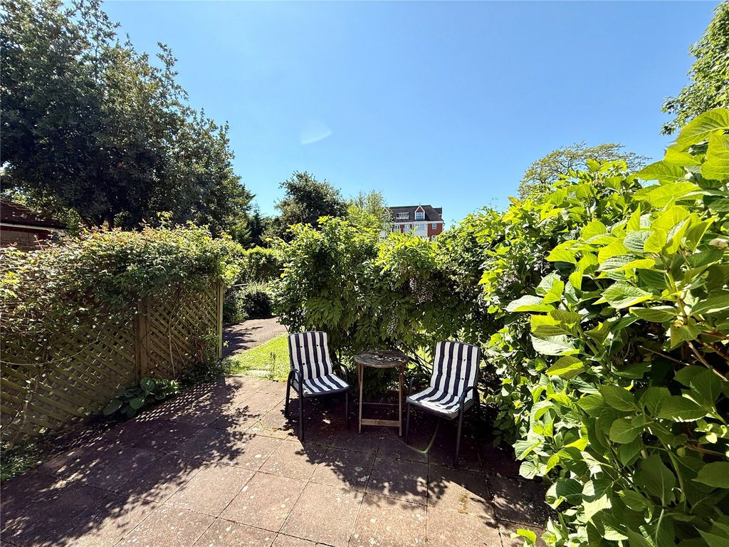 Property photo 3 of 16 Picture No. 11