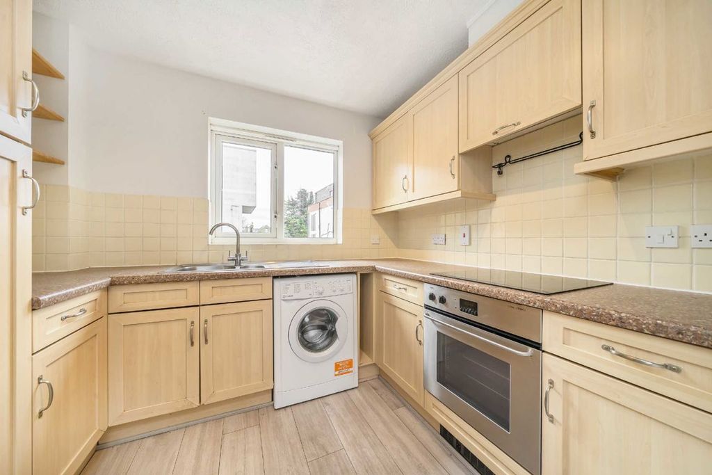 Property photo 3 of 5