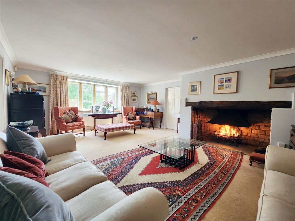 Property photo 2 of 17 Drawing Room