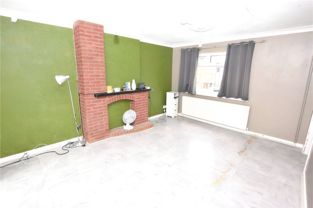 Property photo 2 of 13 Picture No. 27