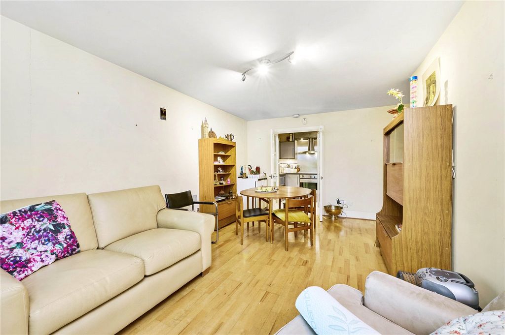Property photo 2 of 14 Picture No. 02