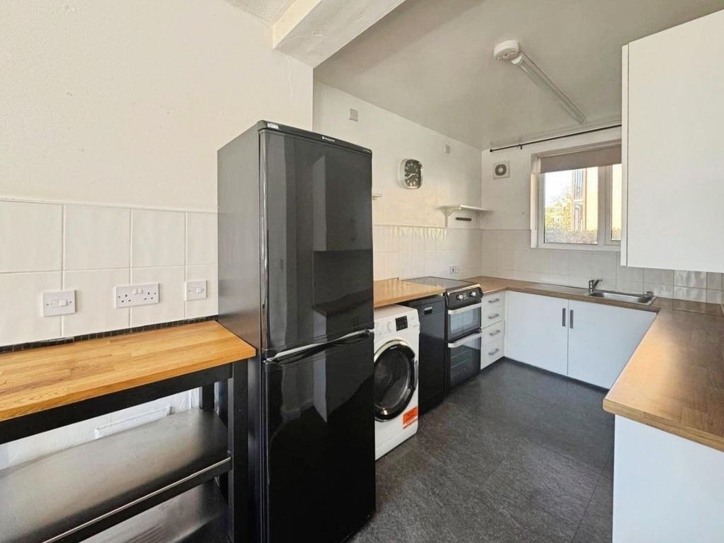 Property photo 2 of 9 5F8Fee3c-6.Jpg