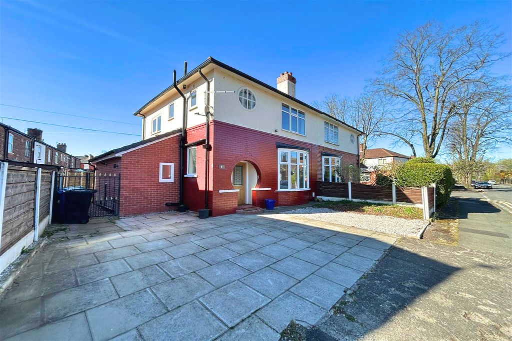Property photo 1 of 24 (Main)