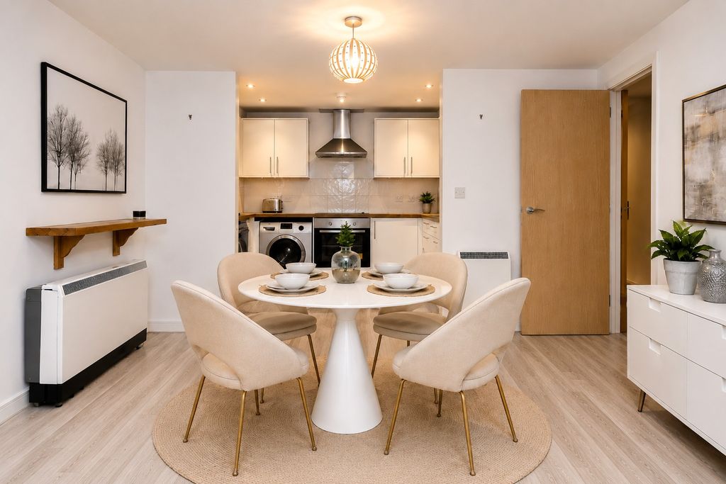 Property photo 3 of 8 3693452