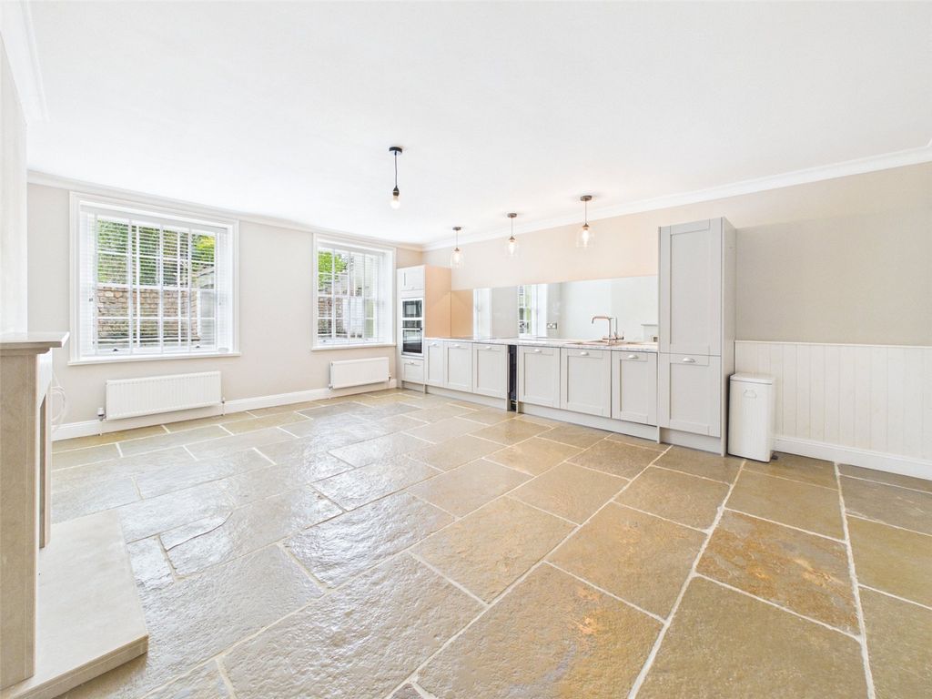 Property photo 2 of 18 Picture No. 03
