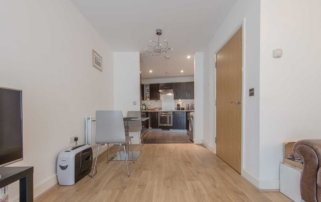 Property photo 2 of 6 Recpetion Room