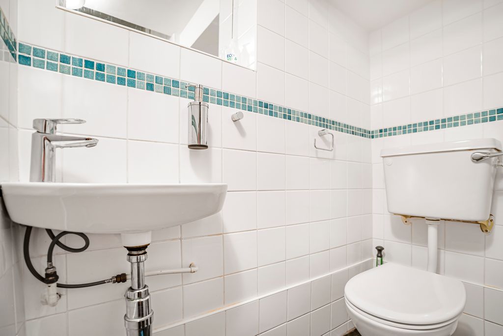 Additional image 30 of 4 bed detached house for saleCastleleigh Court, Enfield EN2