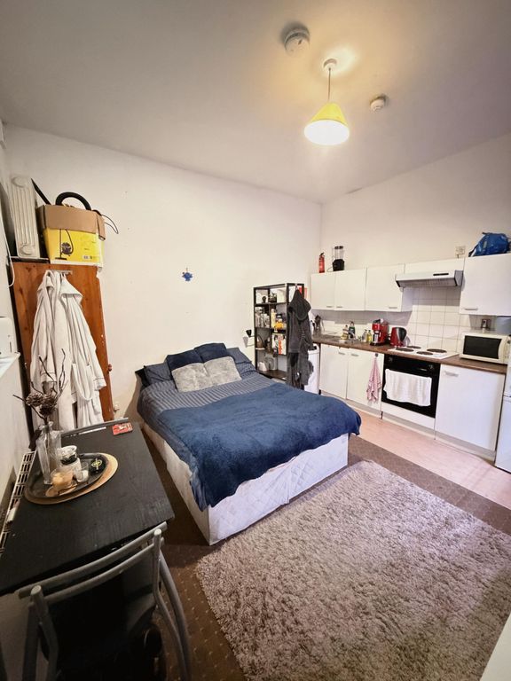 Property photo 1 of 4