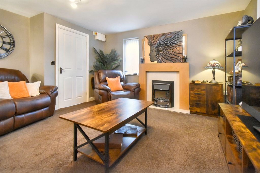 Property photo 2 of 15 Picture No. 31