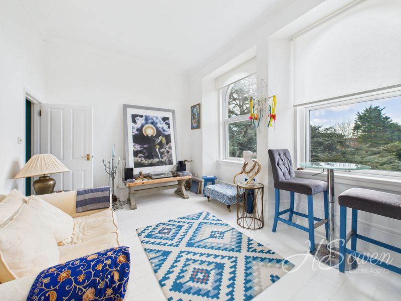 Property photo 3 of 13 Photo 7