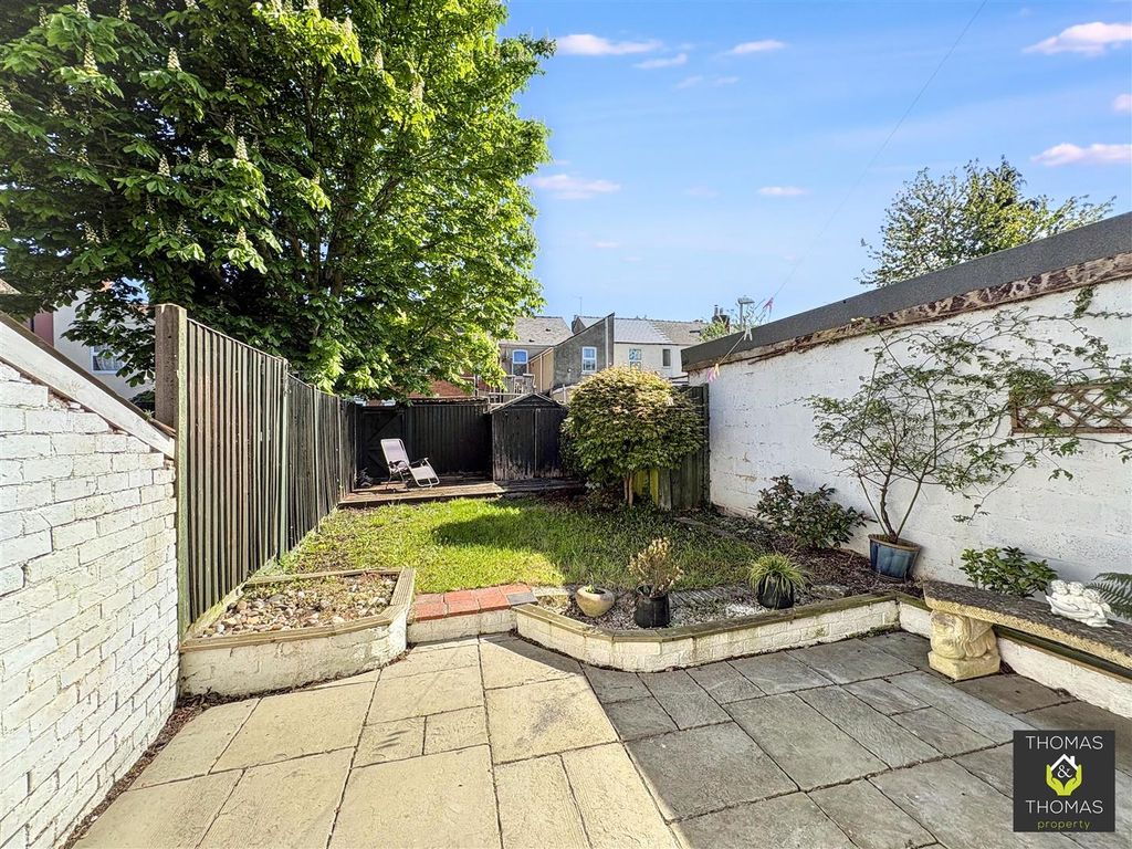 Property photo 3 of 9