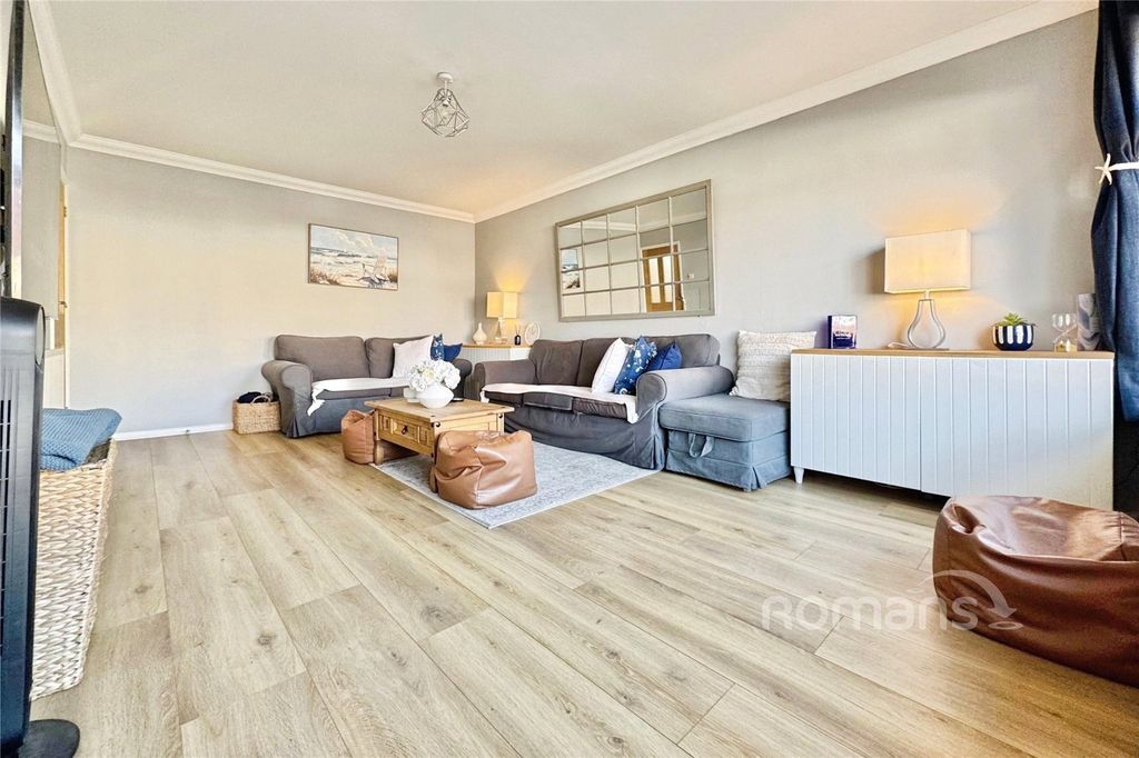 Property photo 2 of 12 Living Room