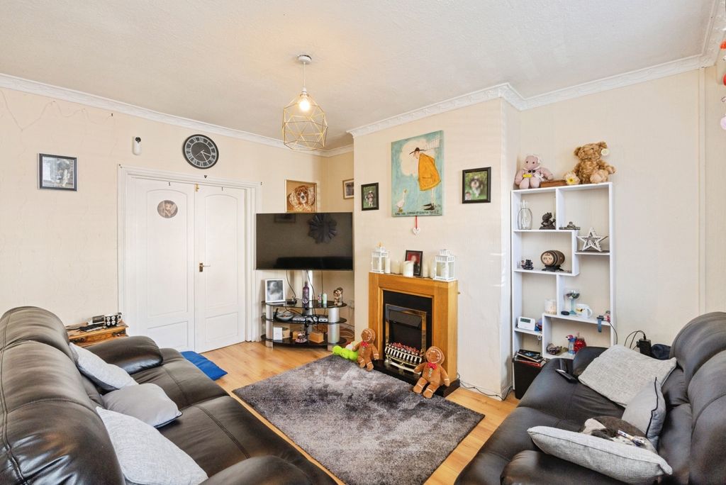 Property photo 3 of 14 Pbox-Img.Jpg