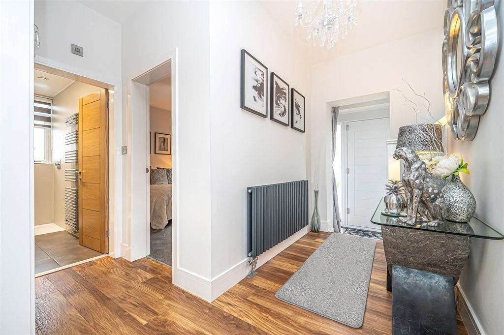 Property photo 3 of 44 Untitled (5 Of 2).Jpg