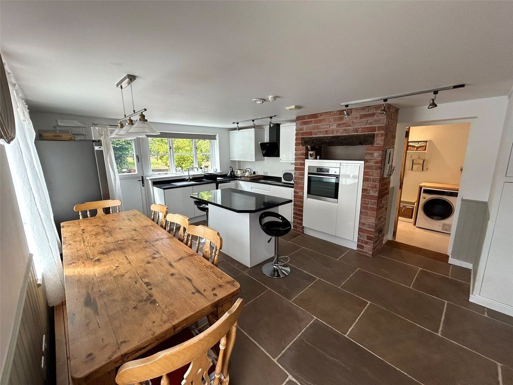 Property photo 3 of 23 Picture No. 39