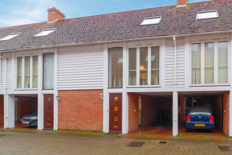 Property photo 1 of 9 Photo 1