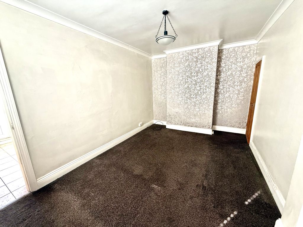 Property photo 3 of 9 Img_2446