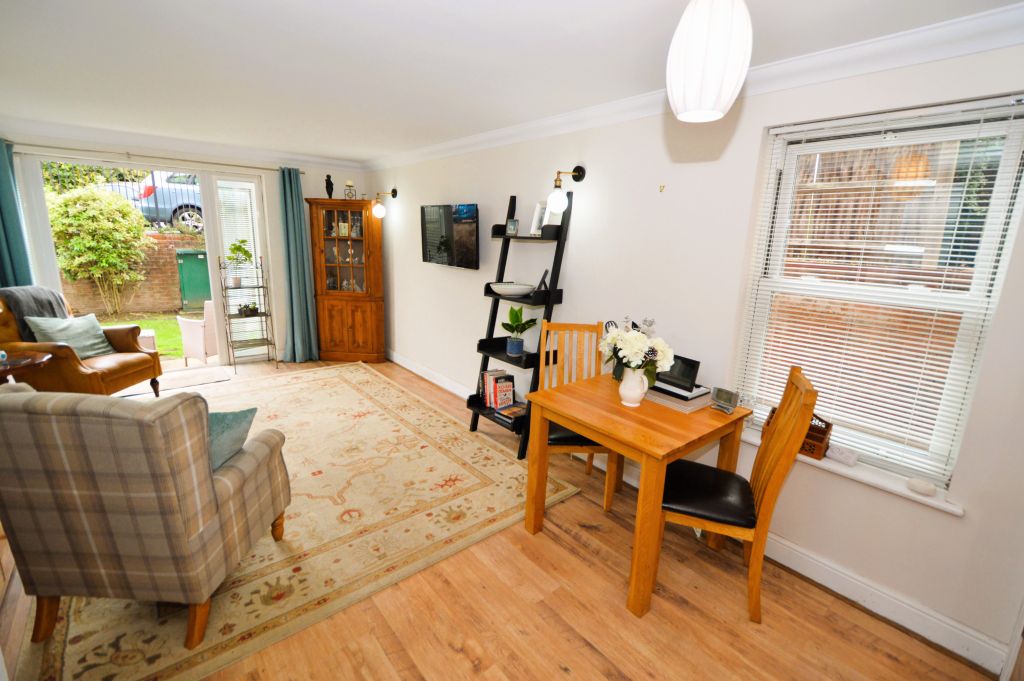 Property photo 3 of 17 Living Room