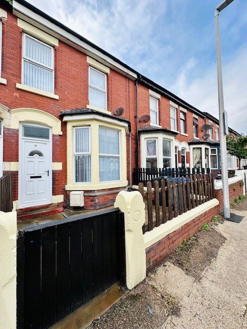Property photo 1 of 21