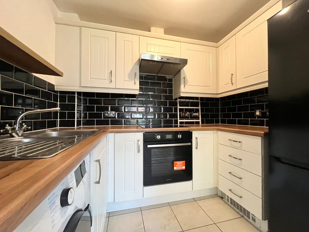 Property photo 3 of 10 Picture No. 18