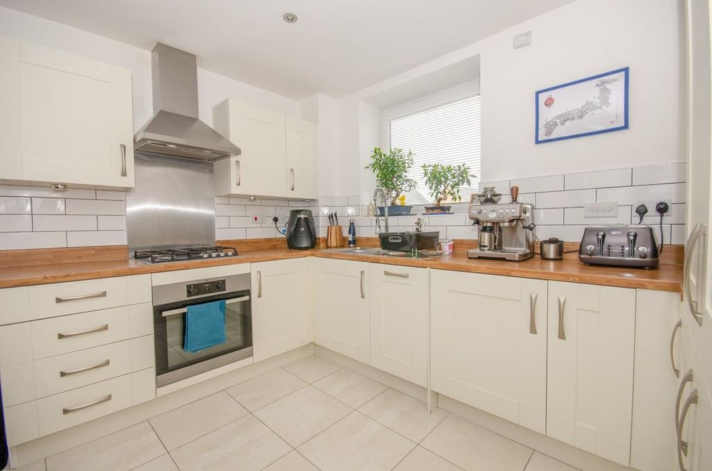 Property photo 2 of 13 Kitchen.Jpg