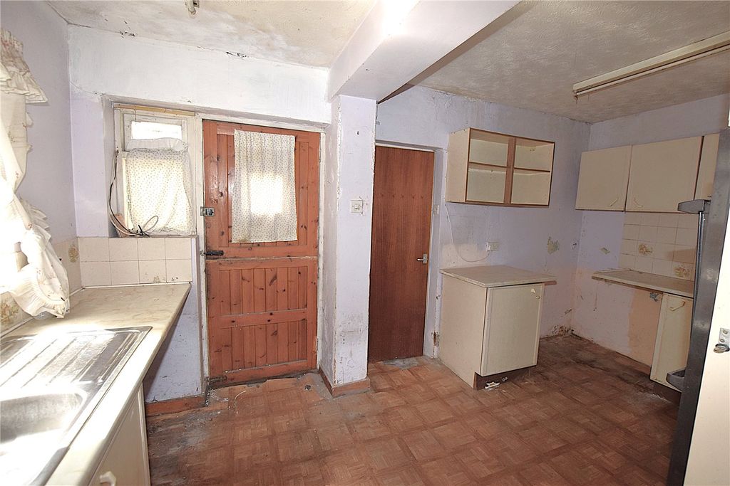 Property photo 3 of 10 Picture No. 06