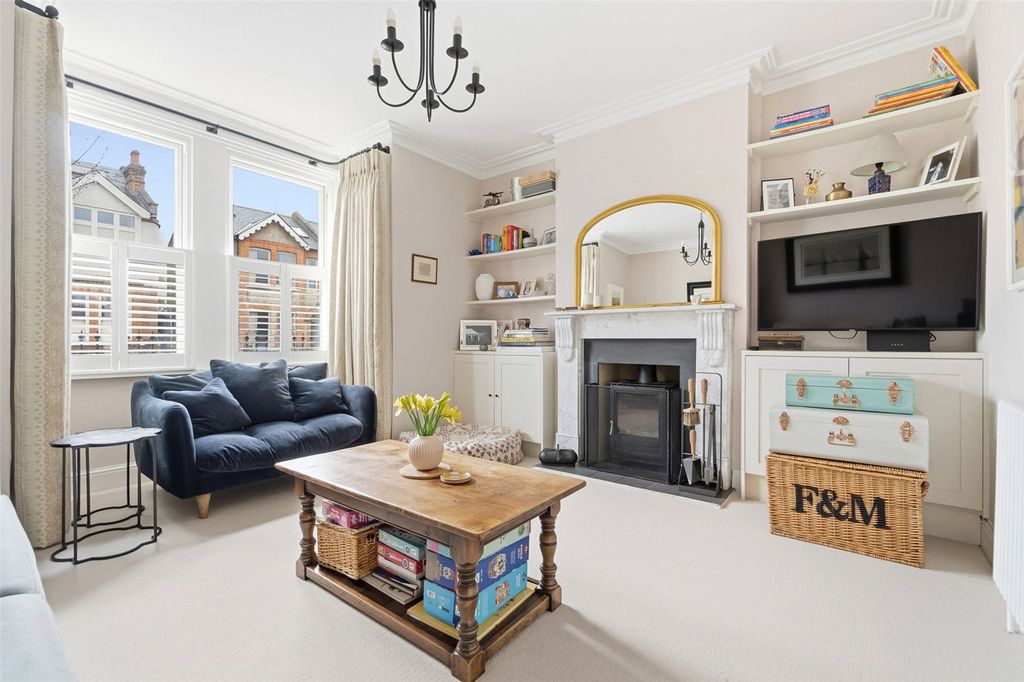 Property photo 3 of 17 Picture No. 02