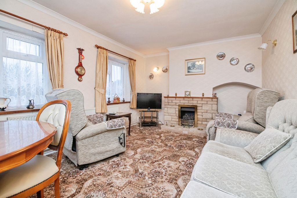 Property photo 3 of 16 Pbox-Img.Jpg