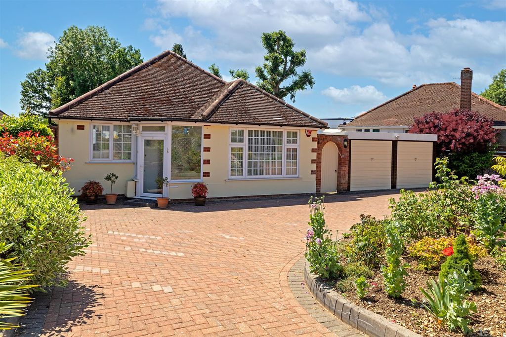 Property photo 1 of 18 58Greenlane-11.Jpg