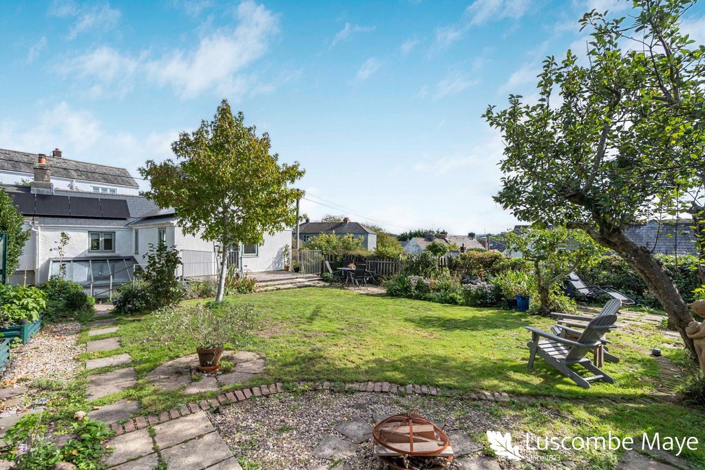 Property photo 1 of 25