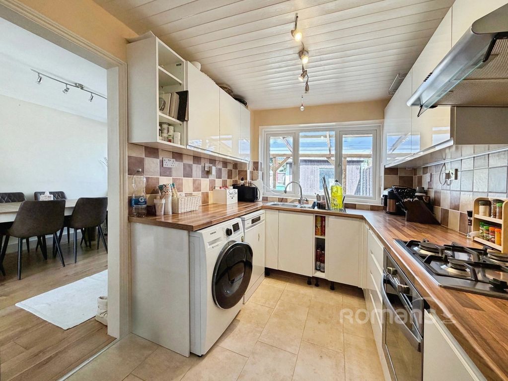 Property photo 3 of 16 Pbox-Img.Jpg