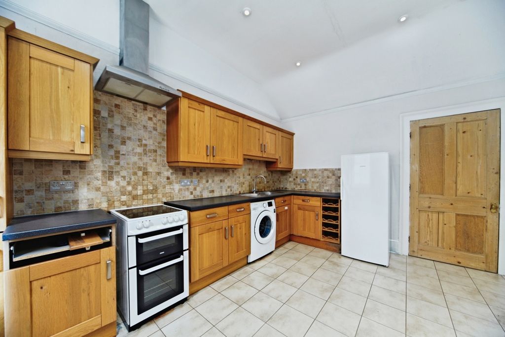 Property photo 3 of 16 Photo