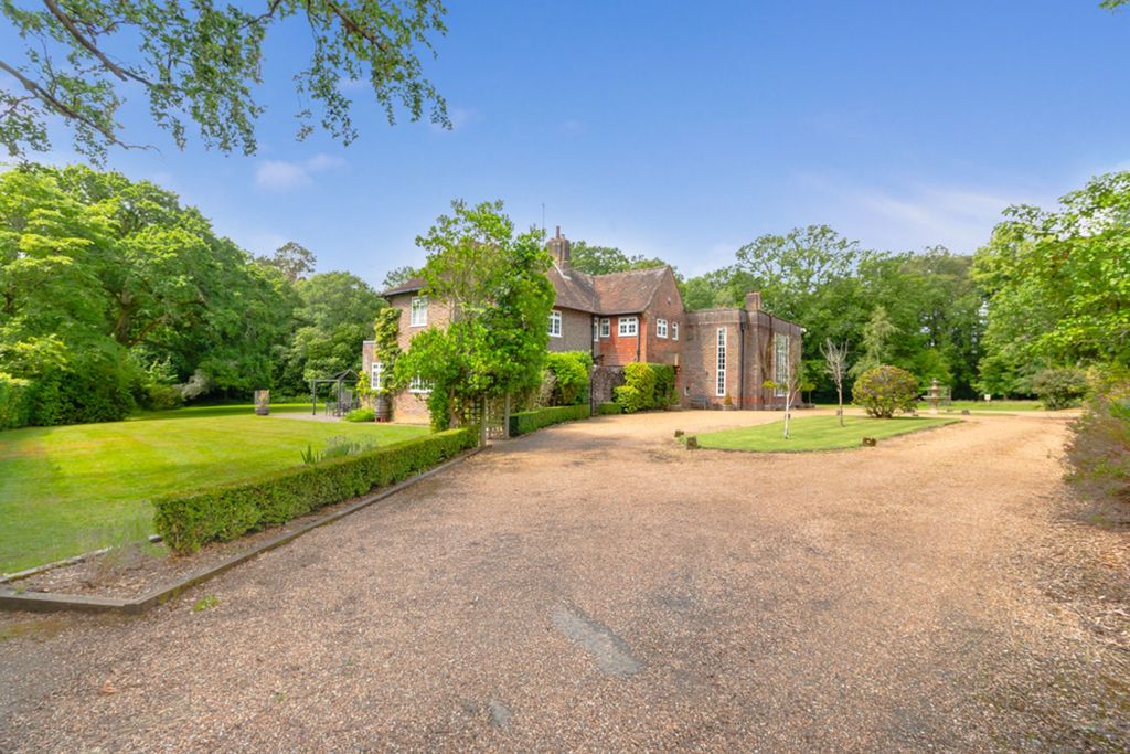 Property photo 1 of 60
