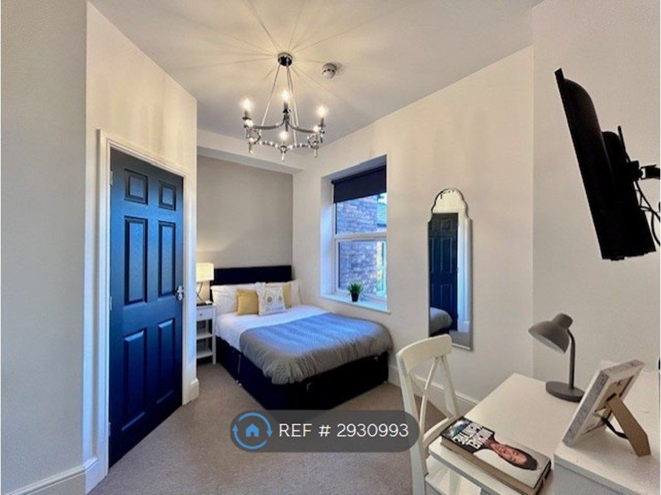 Property photo 3 of 11 Room 6
