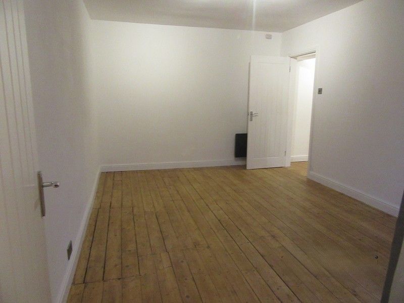 Property photo 3 of 10 Living Room Photo