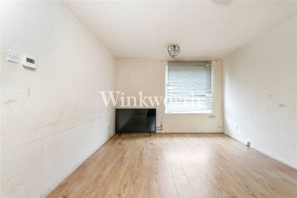 Property photo 3 of 12 Picture No. 02