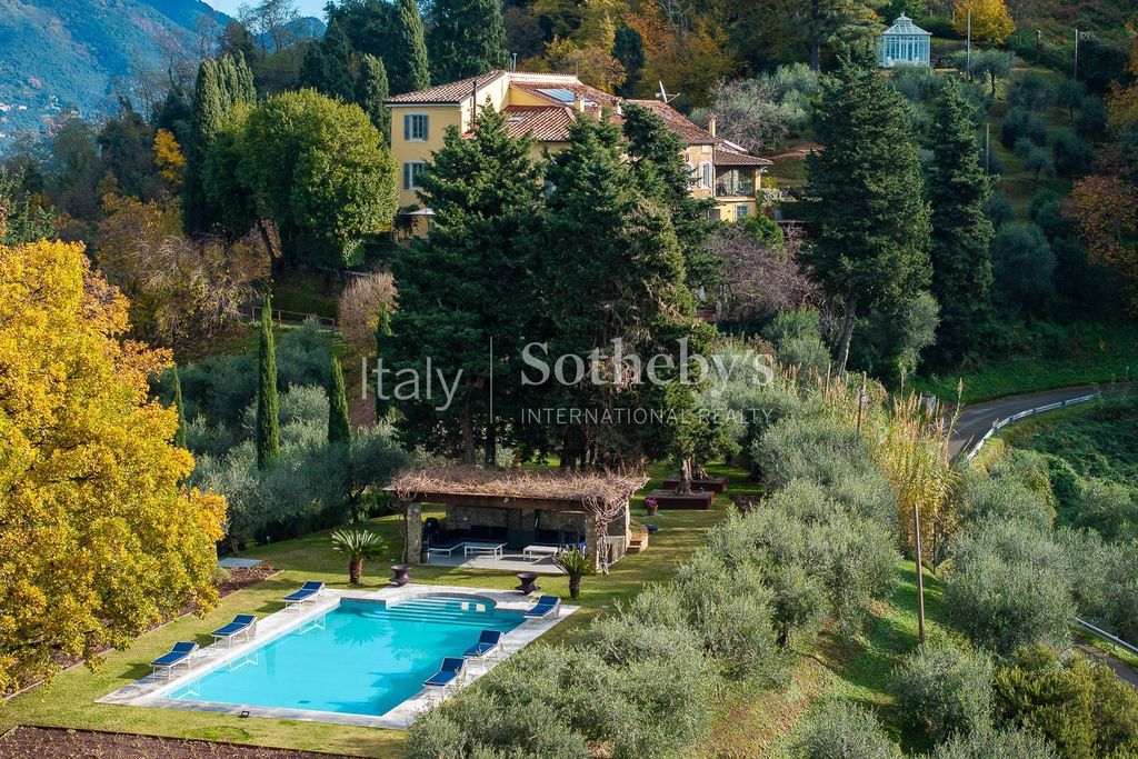 Property photo 2 of 40